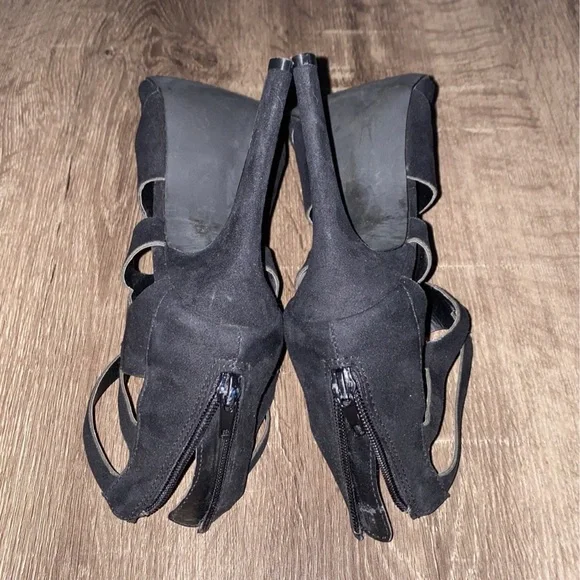 Forever 21 Women’s Black Heels - Picture 7 of 12